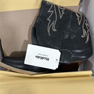 TALLIA Black Ankle Booties with Stitch Detail